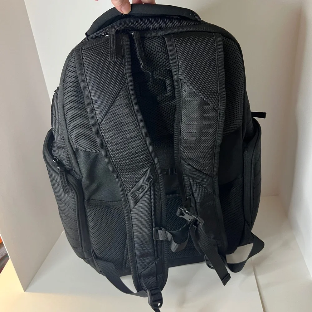 Ogio Flashpoint BackPack Laptop Bag Black NWOT #1 Embroidered HDR Logo‎